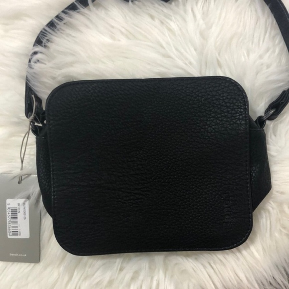 Bench black cross body purse BLWX003105